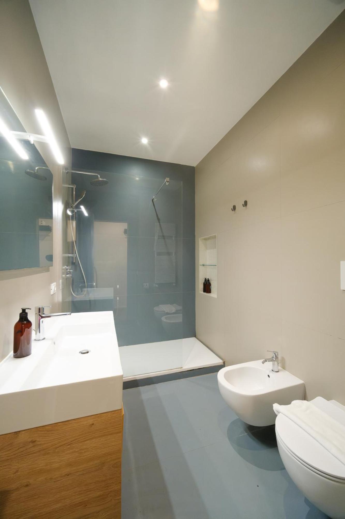 Golden House Buddyrent Apartment
