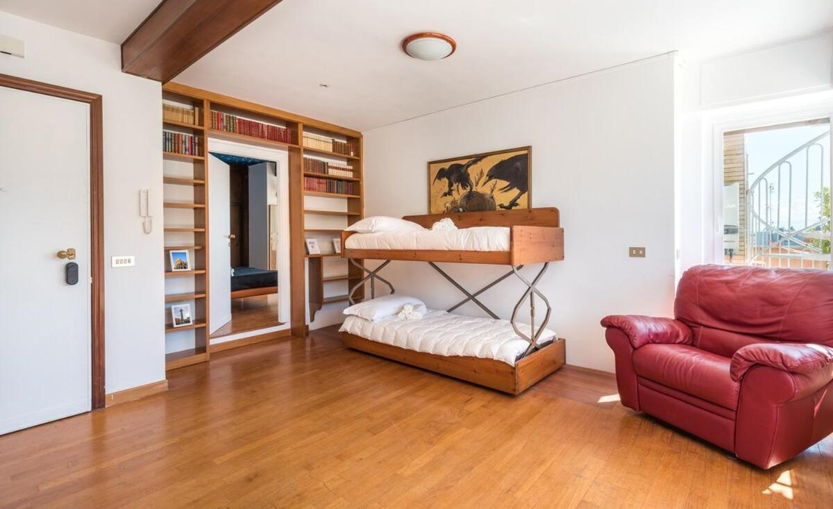 Apartment Vatican-metro A Panoramic Penthouse With Jacuzzi *