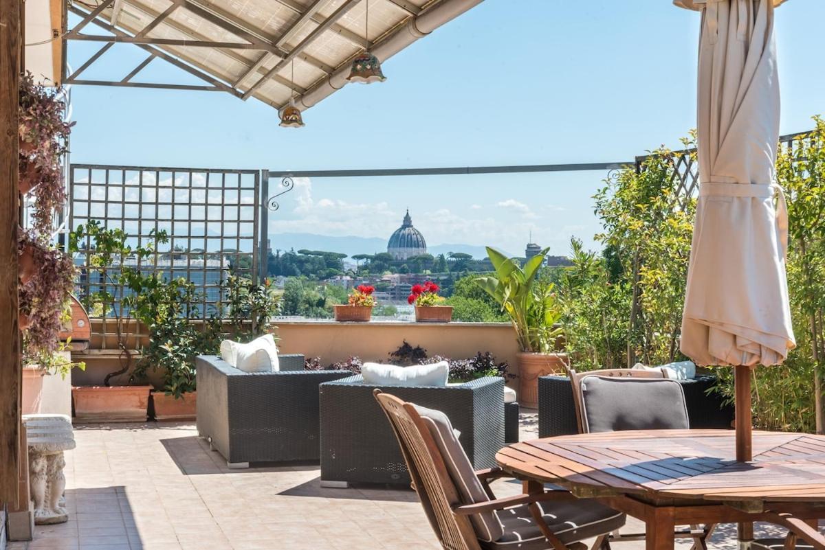 Vatican-metro A Panoramic Penthouse With Jacuzzi *