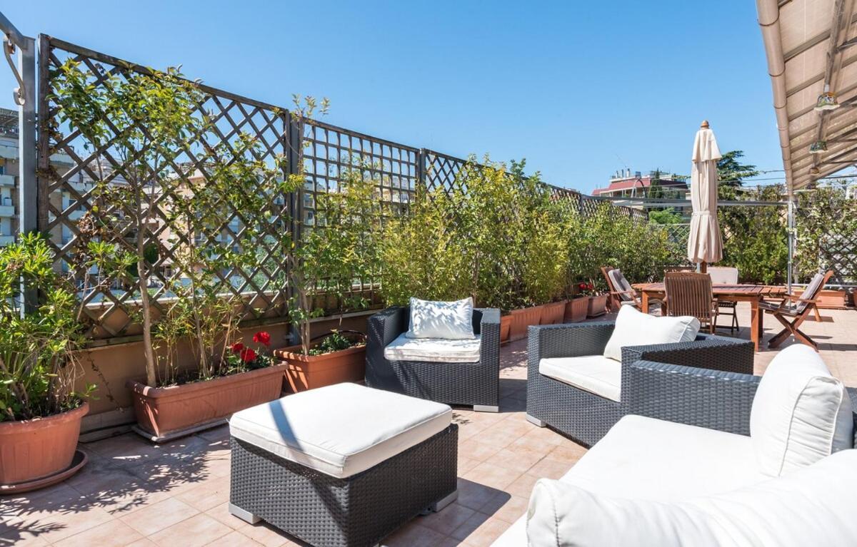 Vatican-metro A Panoramic Penthouse With Jacuzzi Rome