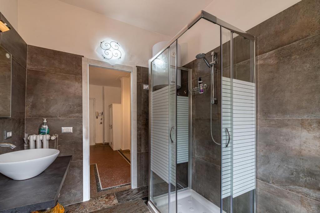 Policlinico Tiburtina Con Balcone Panoramico E Bagno Privato Homestay Rome