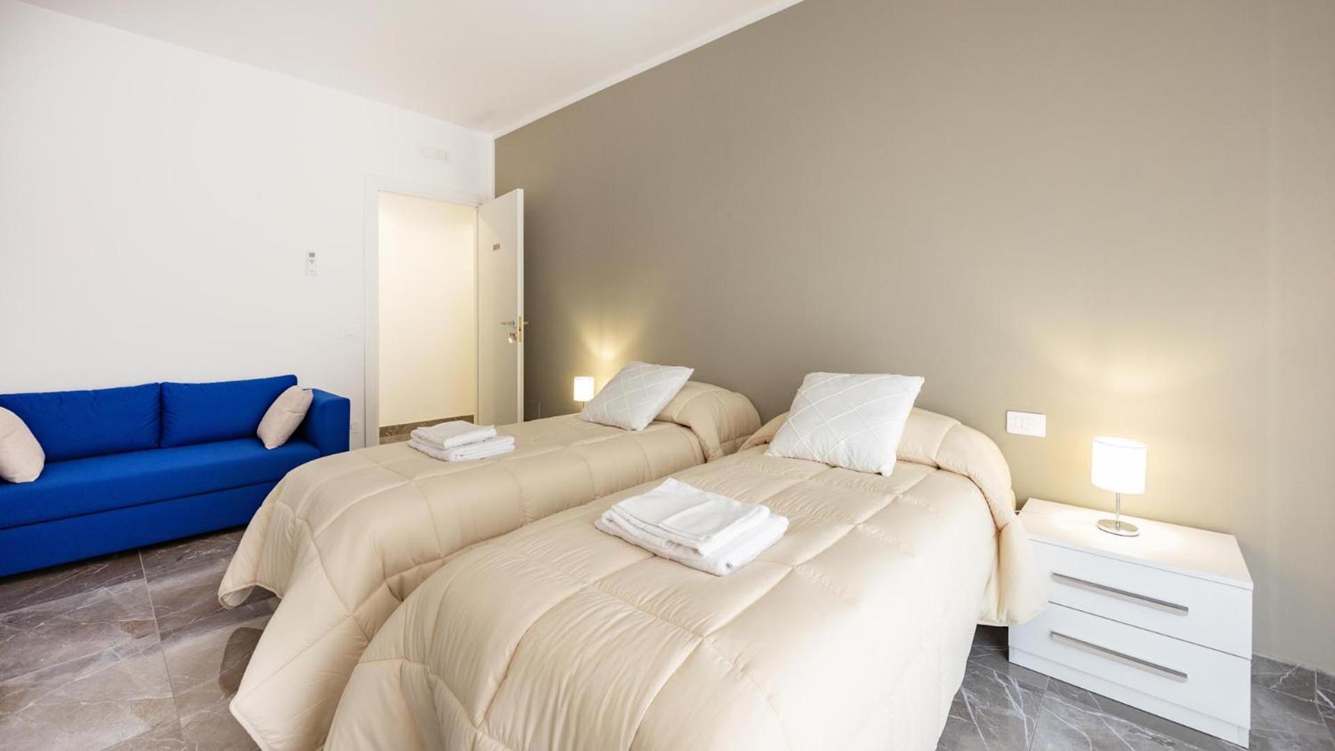 Rosina's House By Rentbeat Apartment