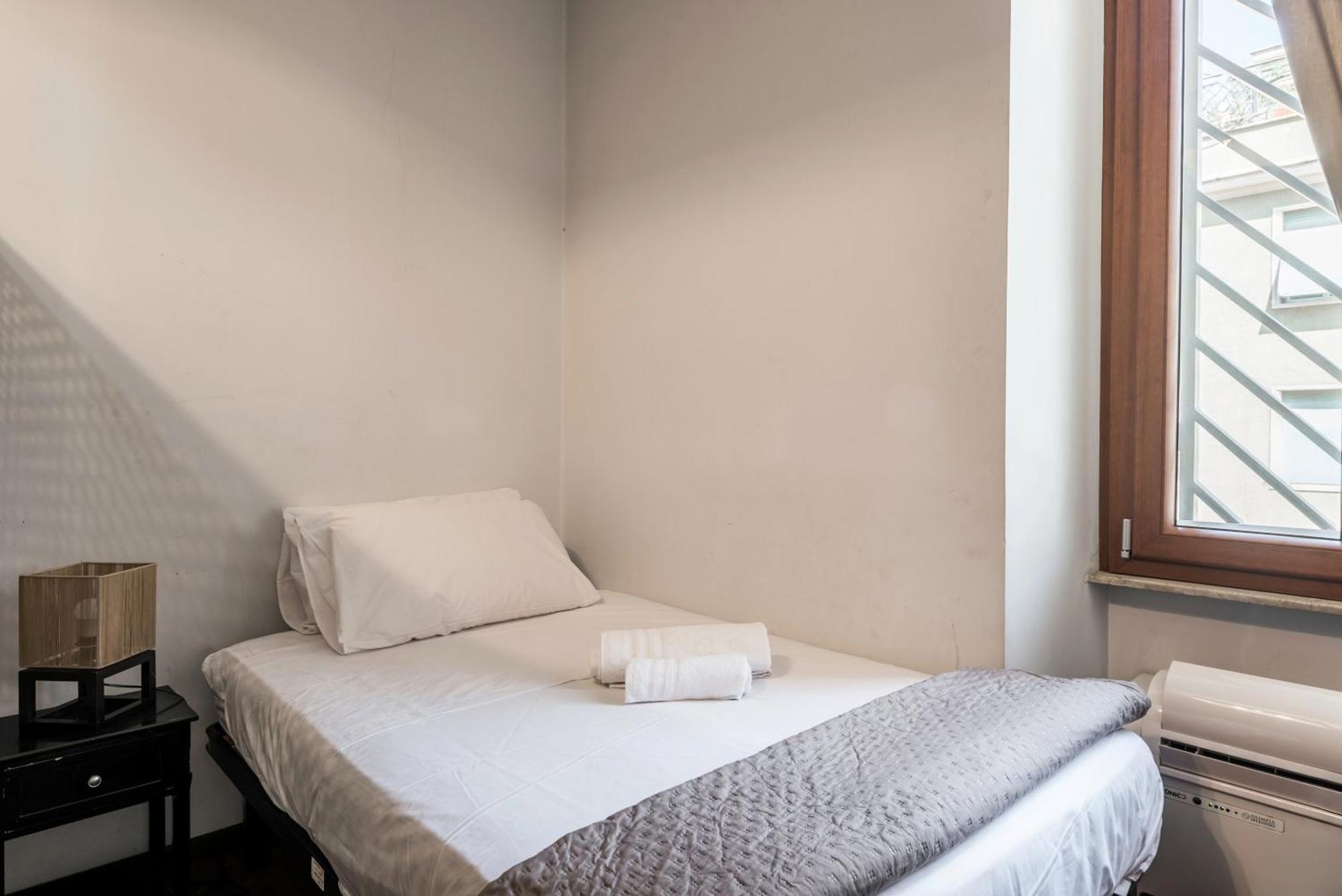 Suitte In San Giovanni Near Basilica - - Apartment Rome