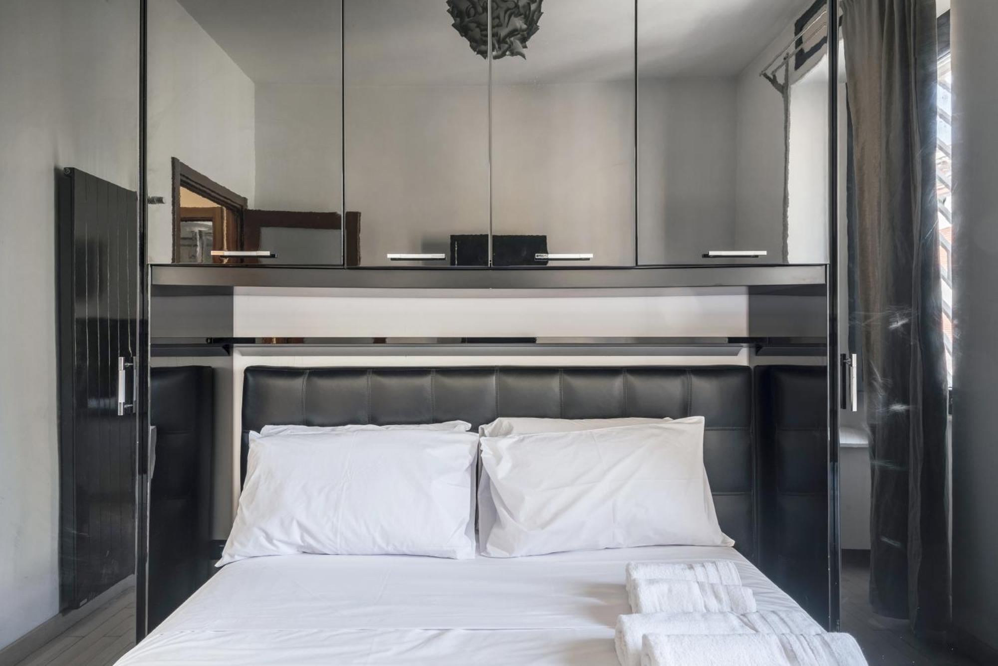 Suitte In San Giovanni Near Basilica - - *