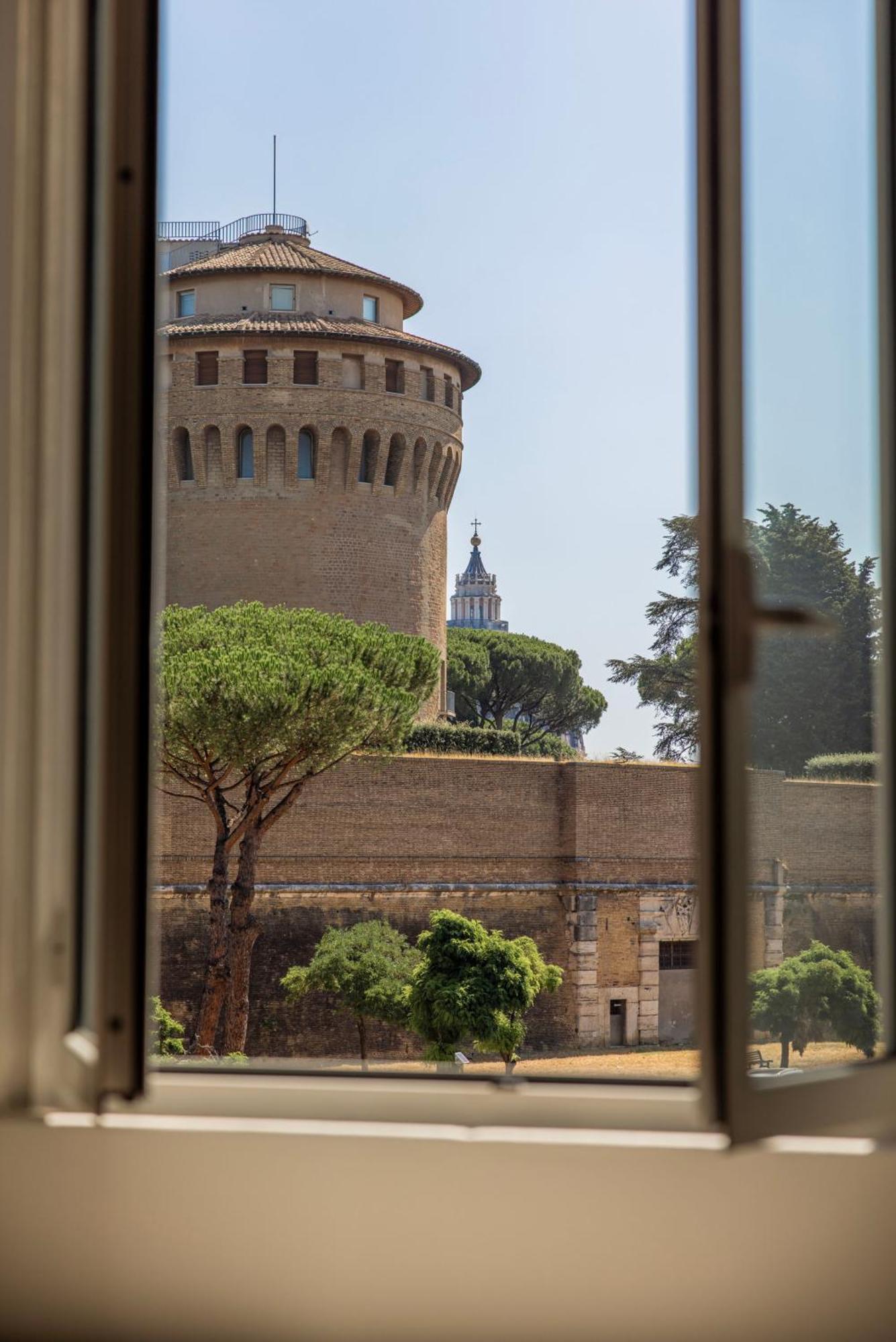 Vatican Pertusa Luxury By Quinto Piano Guest house