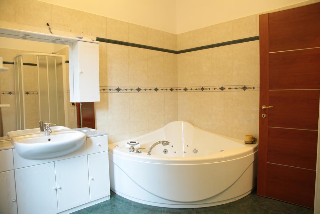 H&h Hotel *