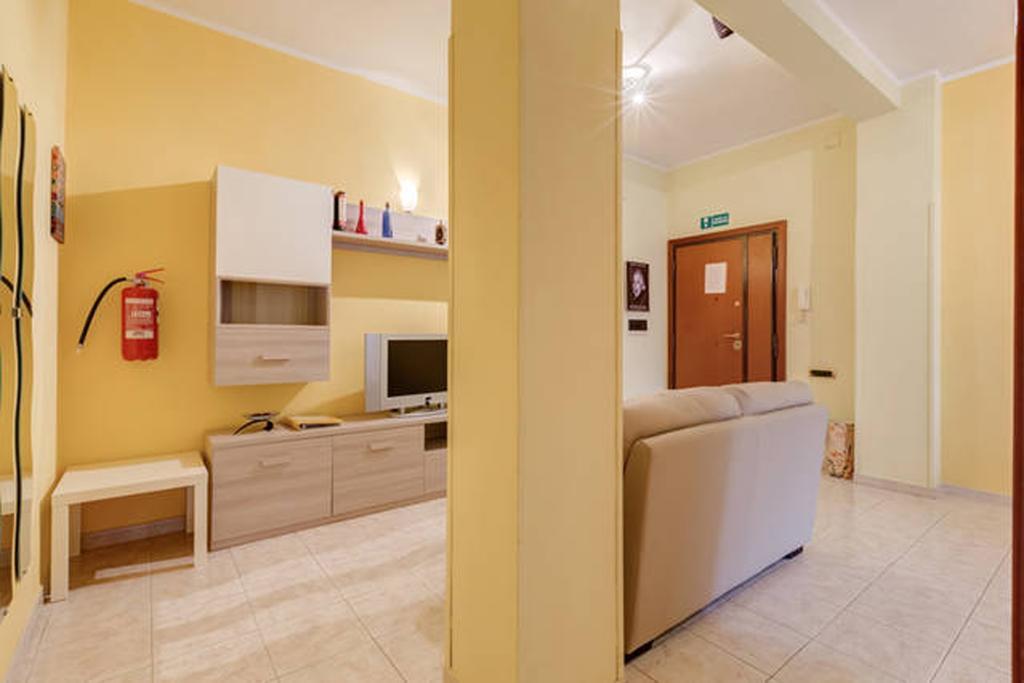 Pirhouse * Rome