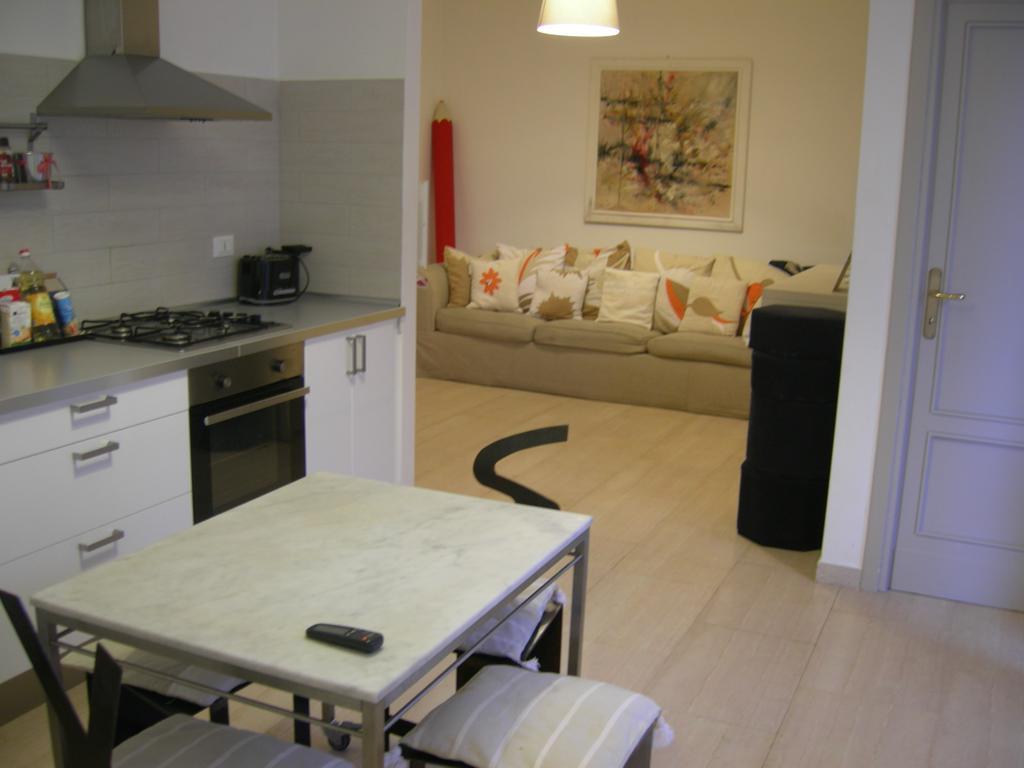 Aparthotel Iron Bridge Accommodation Rome