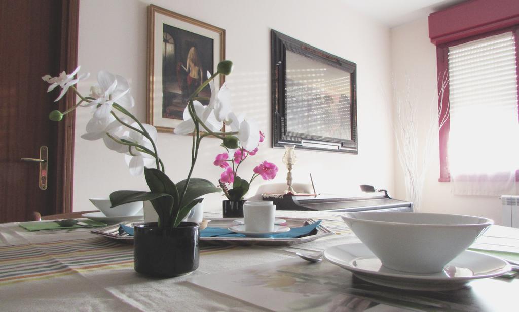 Interno 8 Rome