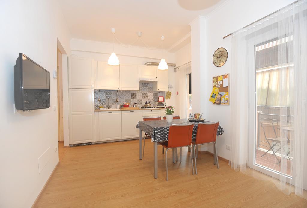 Holiday Home Roma Apartment