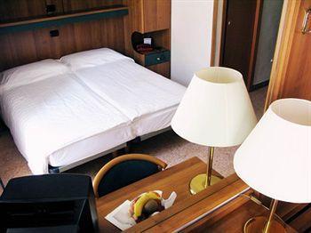 Hotel The Yellow - Rome