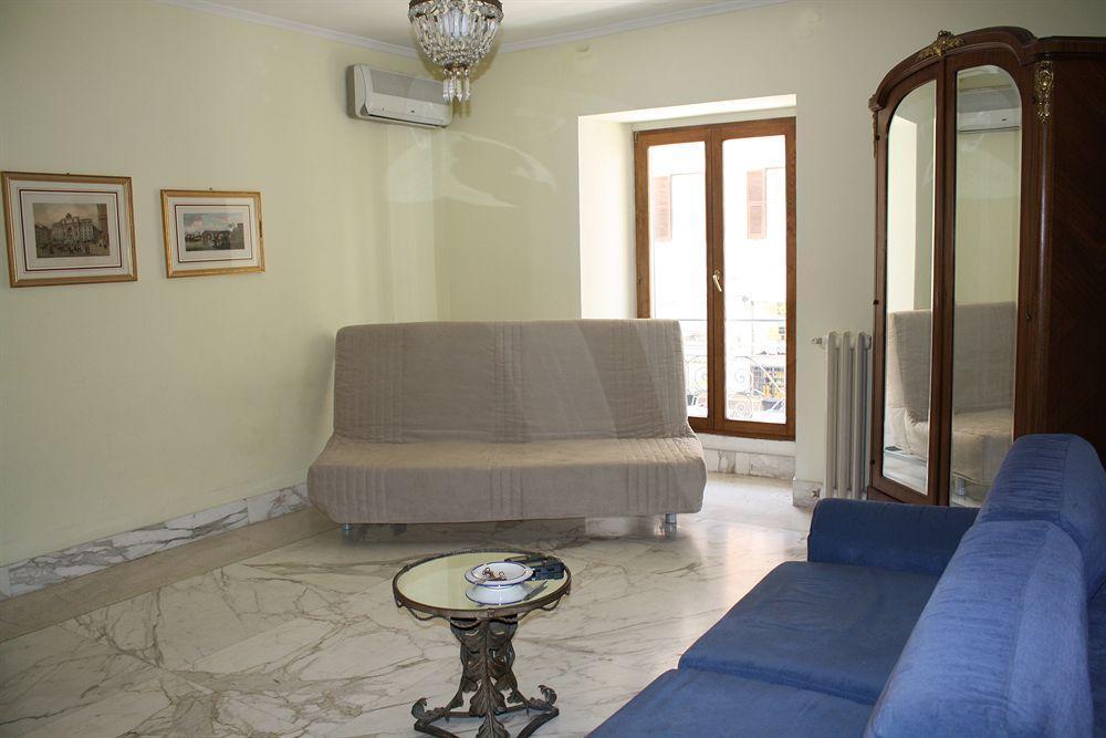 Martina A Piazza Del Popolo Guest house Rome