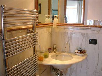 Guest house Martina A Piazza Del Popolo 2*