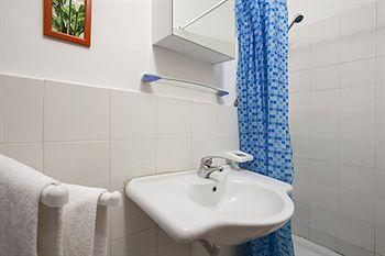 Cicero Center Guest house