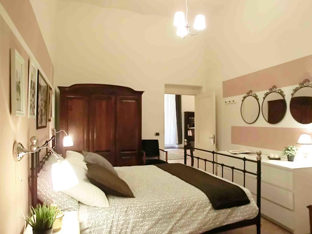 Magenta Collection Del Grande Rome