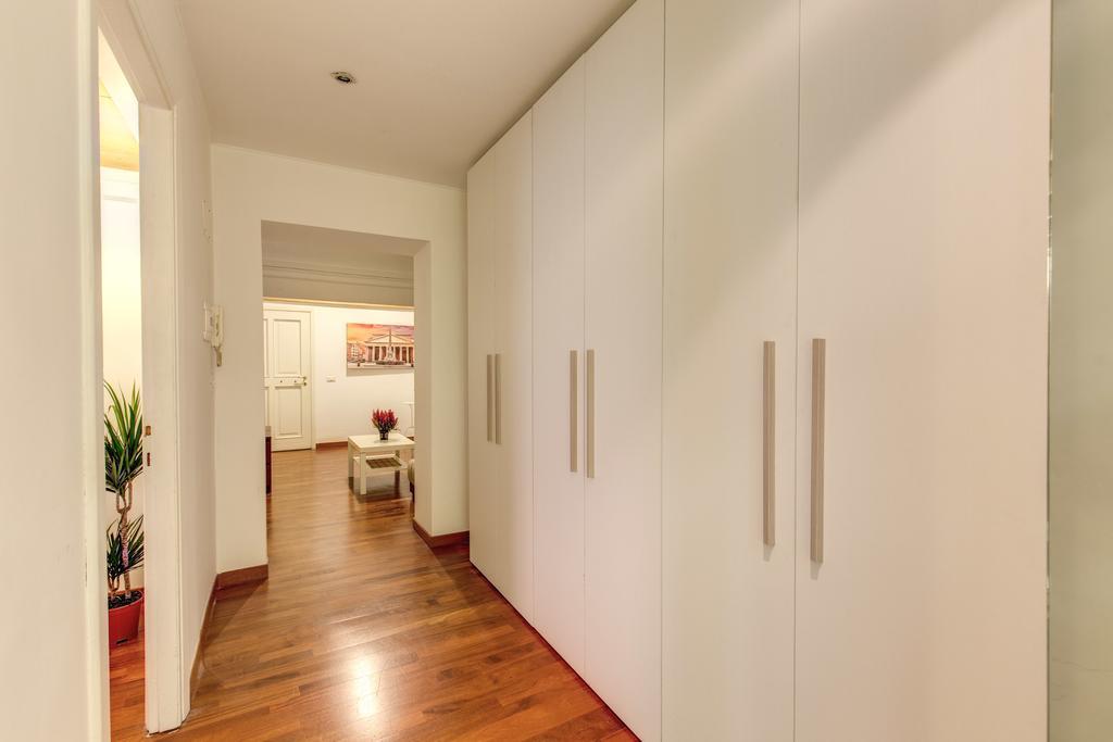 Domus Pantheon Apartment