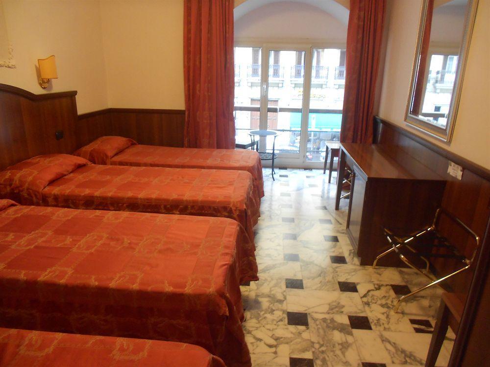 Nakissa 3* Rome