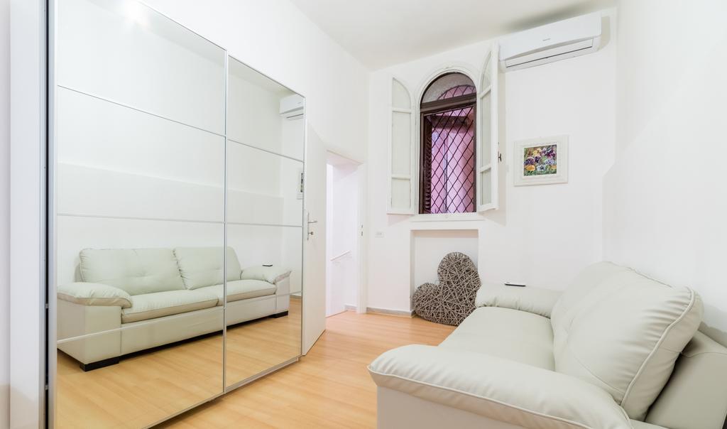 Youroom Corsini *