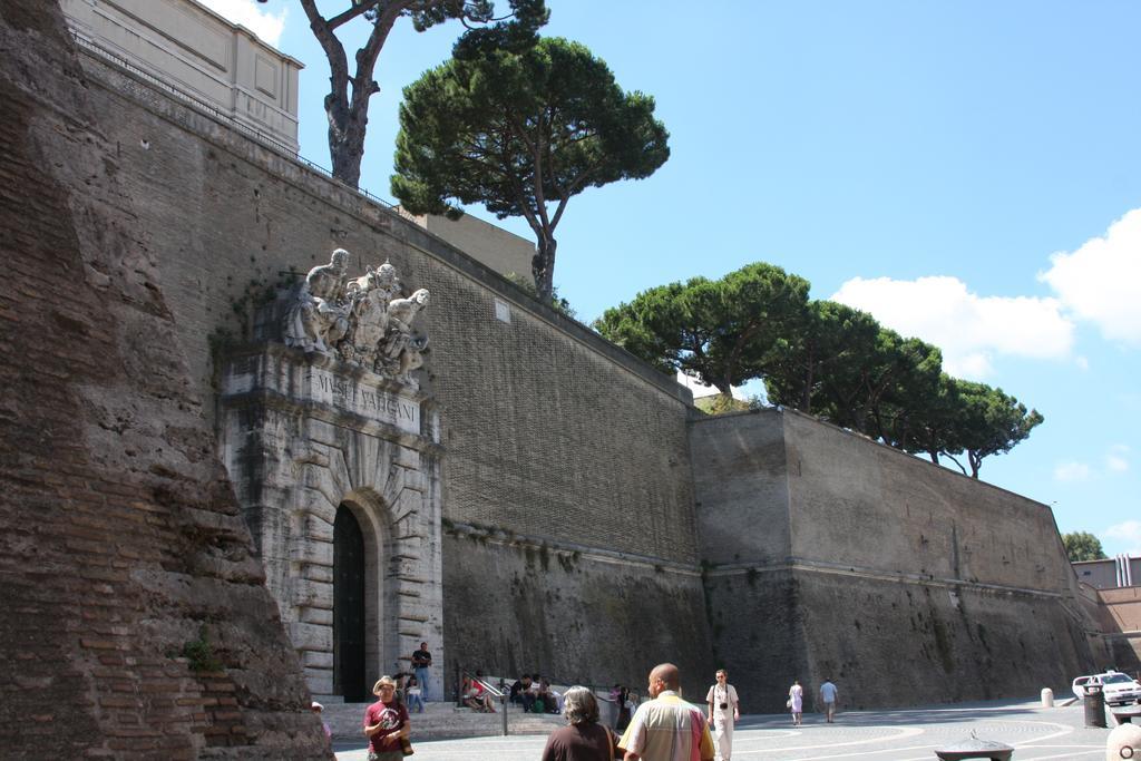 Vatican's Keys 3*