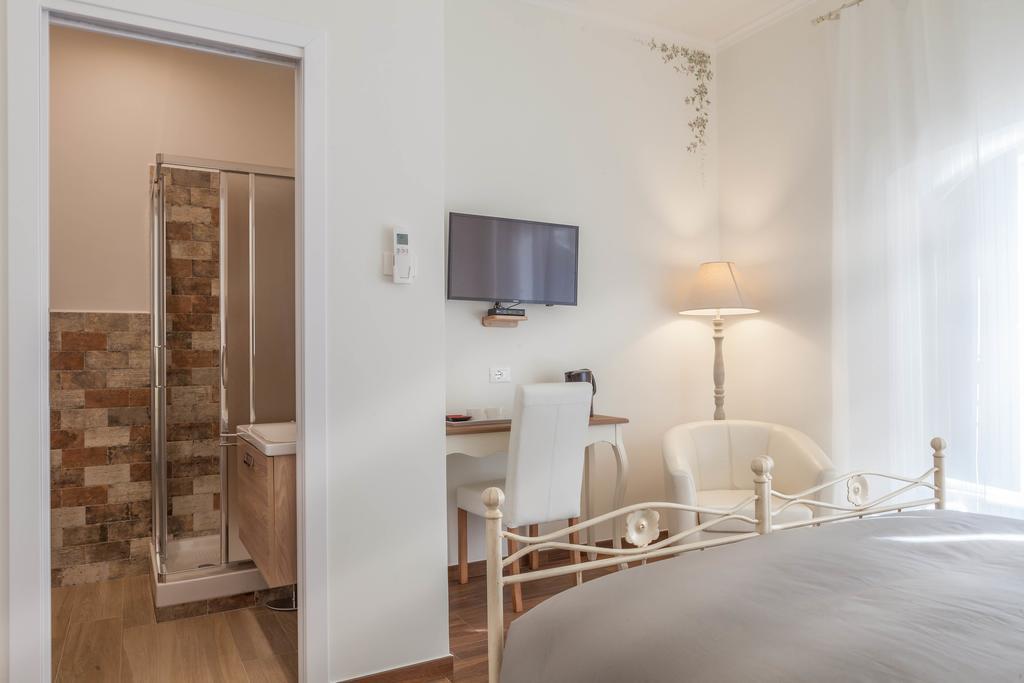 Donna Margherita & Guest house 3*