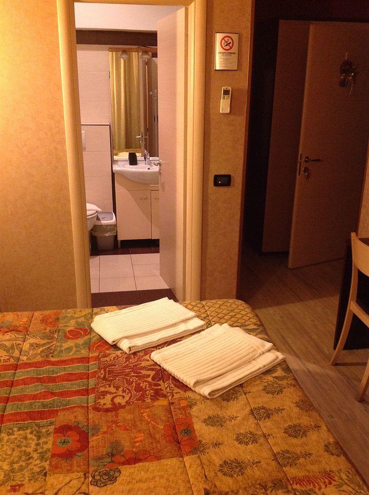 La Casa Di Maurizio Bed & Breakfast 3*