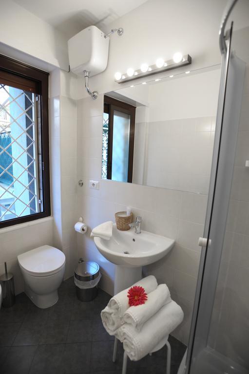 Under The Dome Guest house Rome