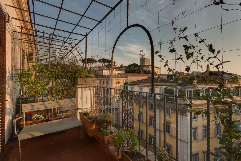 Tritone House 4* Rome