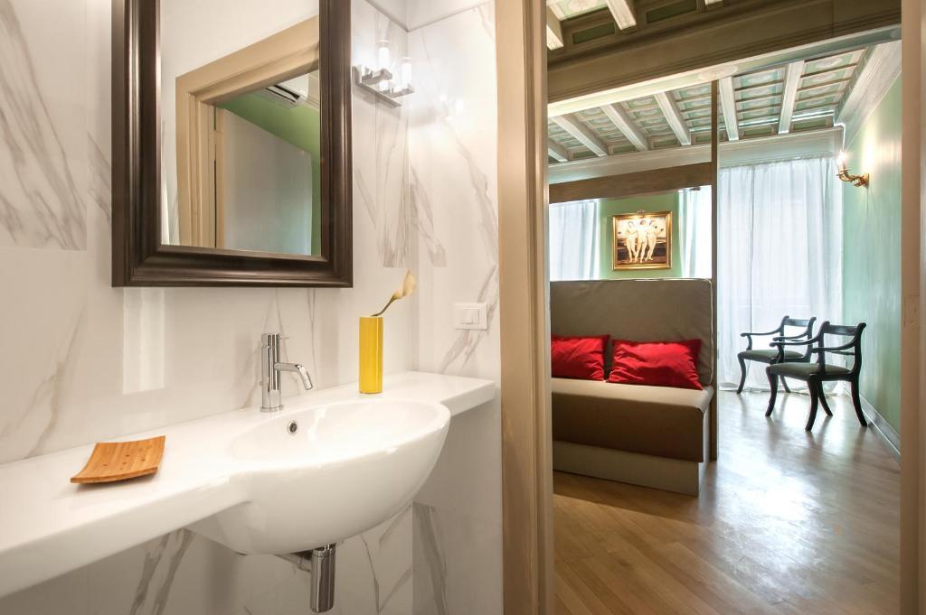 Raffaello Charmsuite Rome