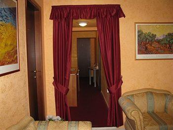Salandra Guest house 4*