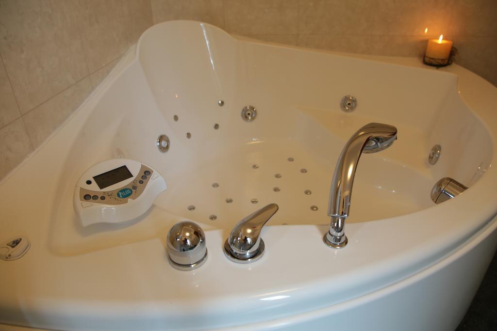 Hotel H&h *