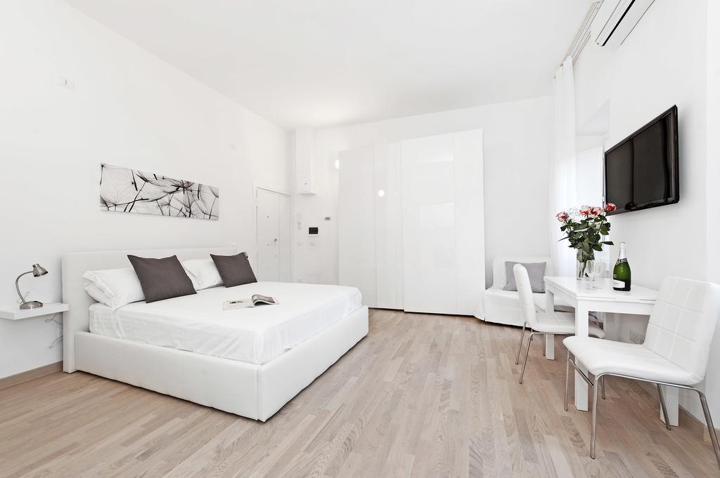 Apartment White Flat Colosseo Rome