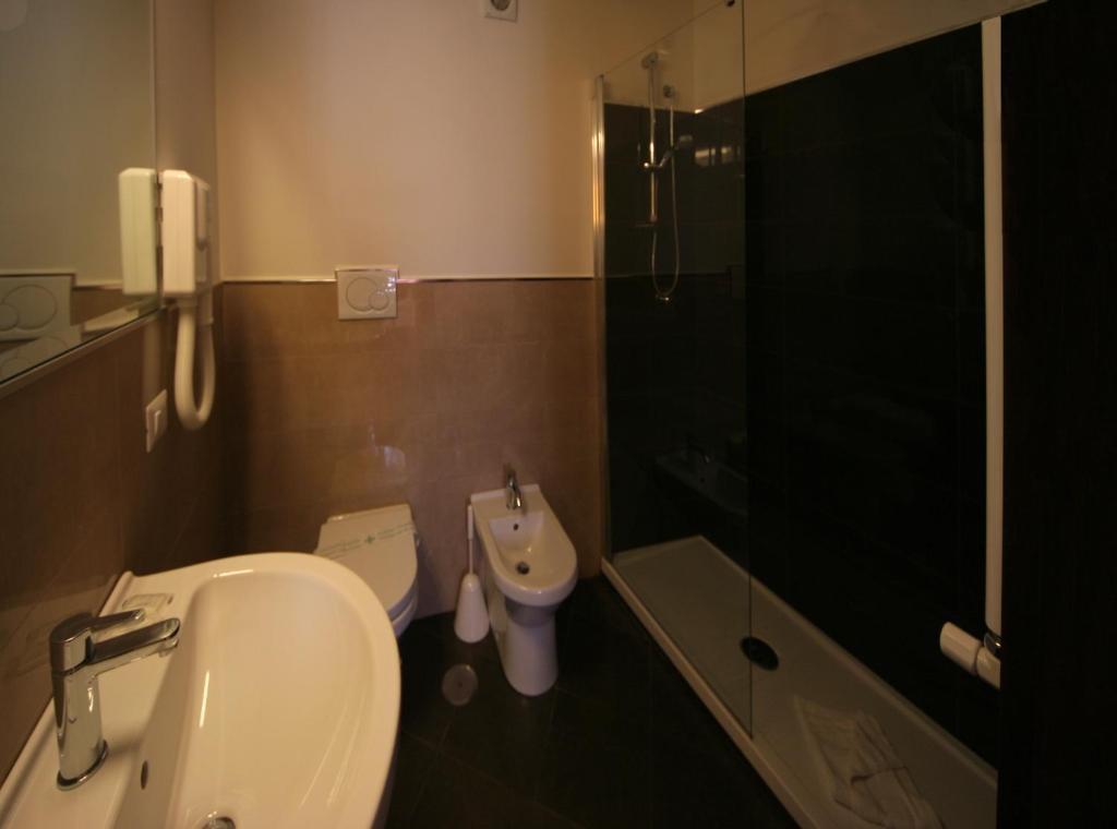 Saturnia Hotel 2*