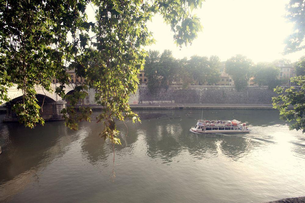 Bed & Breakfast River 2*