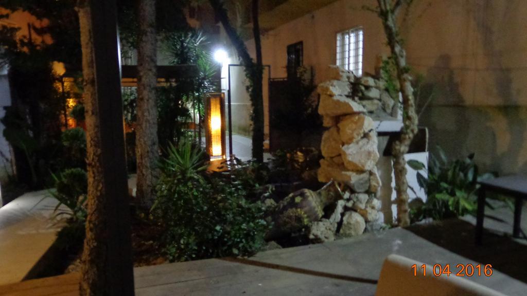 Guest house Astoria Golden House *