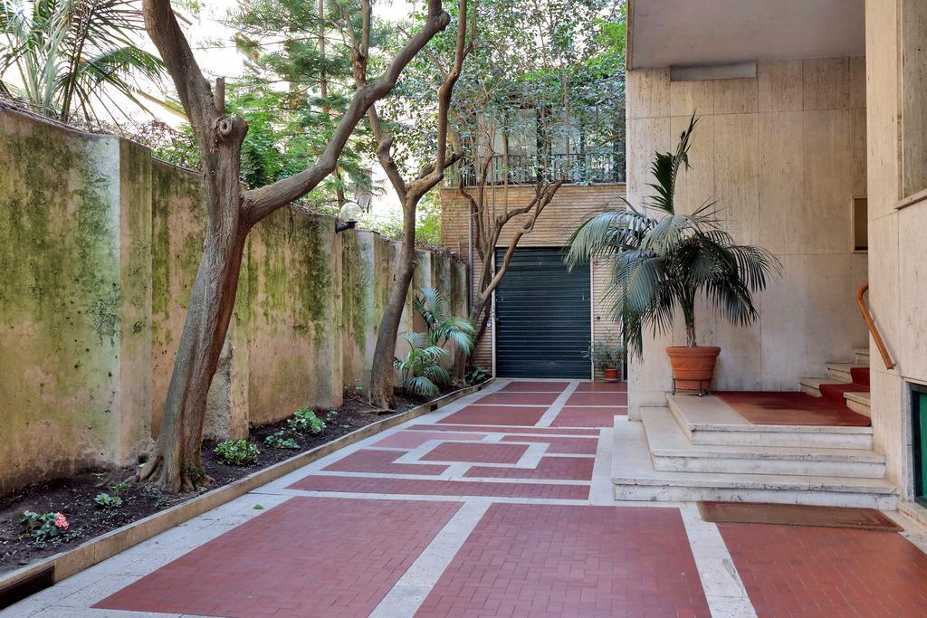 Bed & Breakfast Romagnosi 20 *