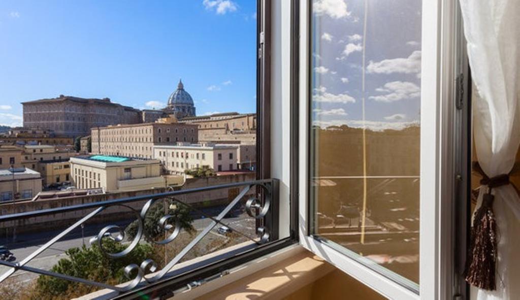 Domus Solis San Pietro * Rome