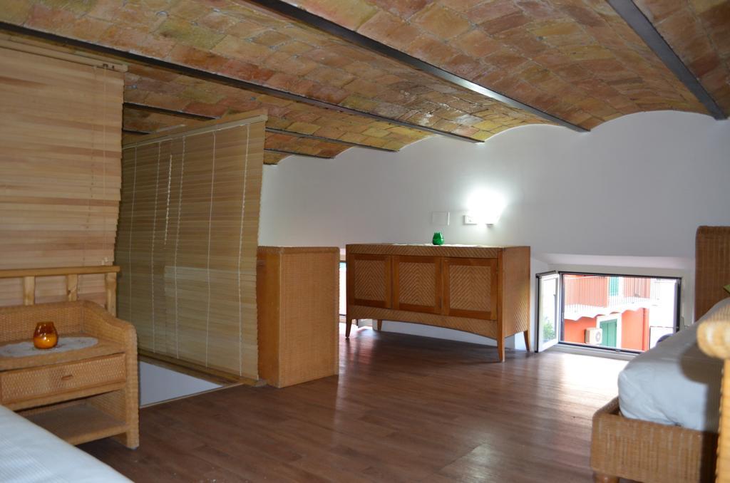 Bobo House *