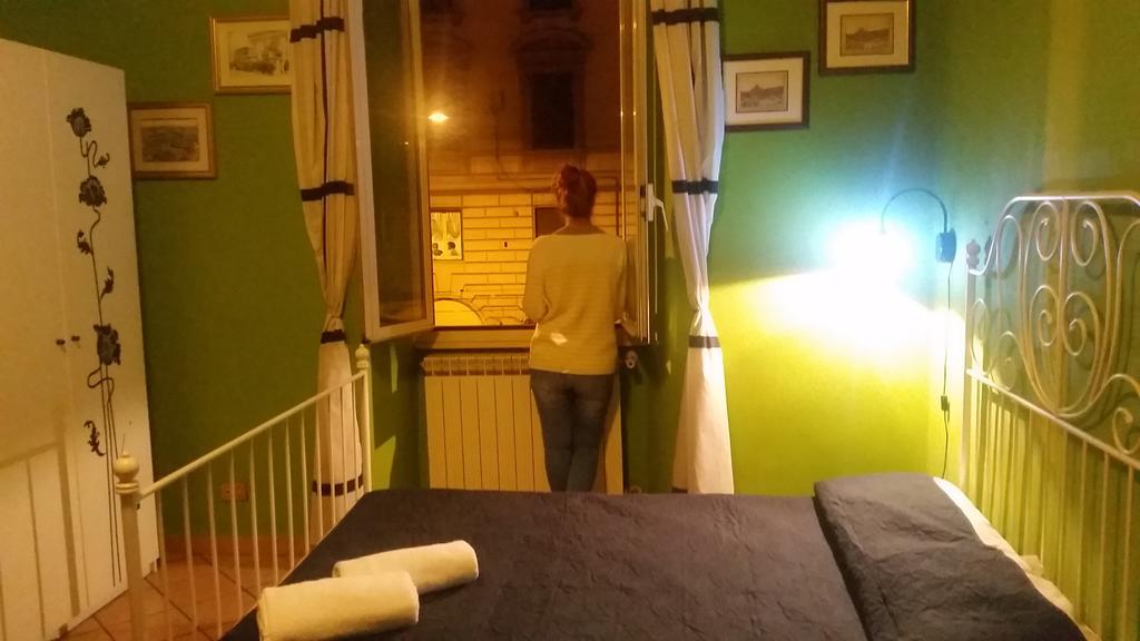 Parisa Guest house 2*