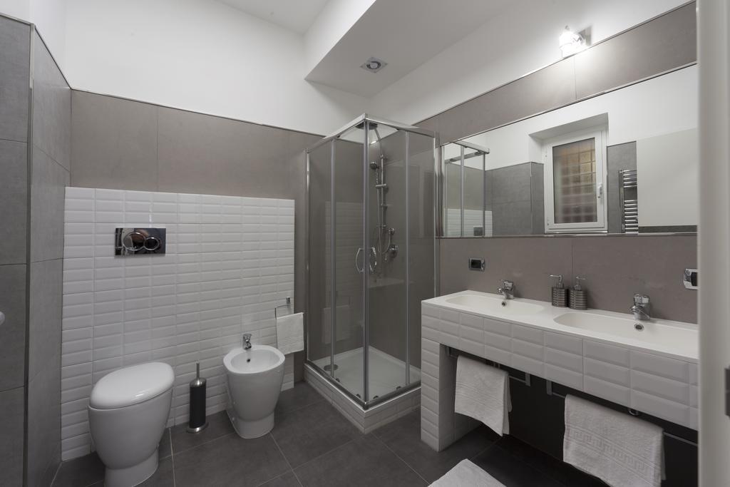 Astoria Golden House Guest house