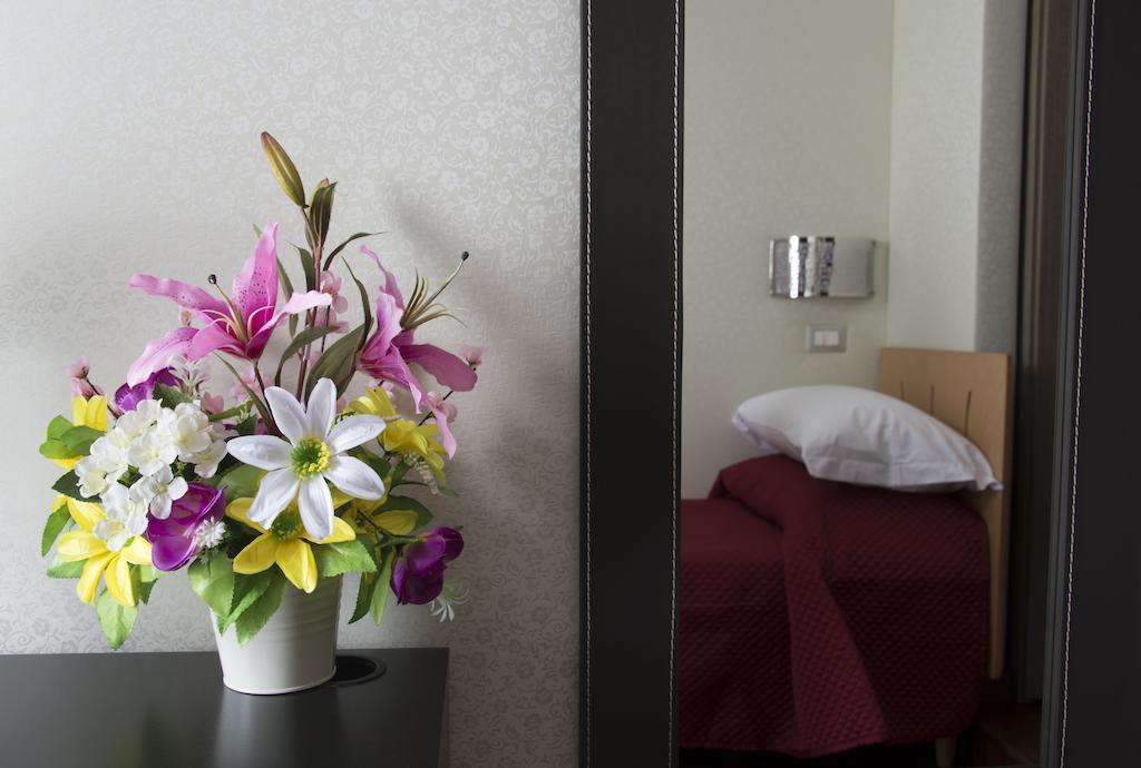 Di Fronte Alla Cupola Bed & Breakfast 4*