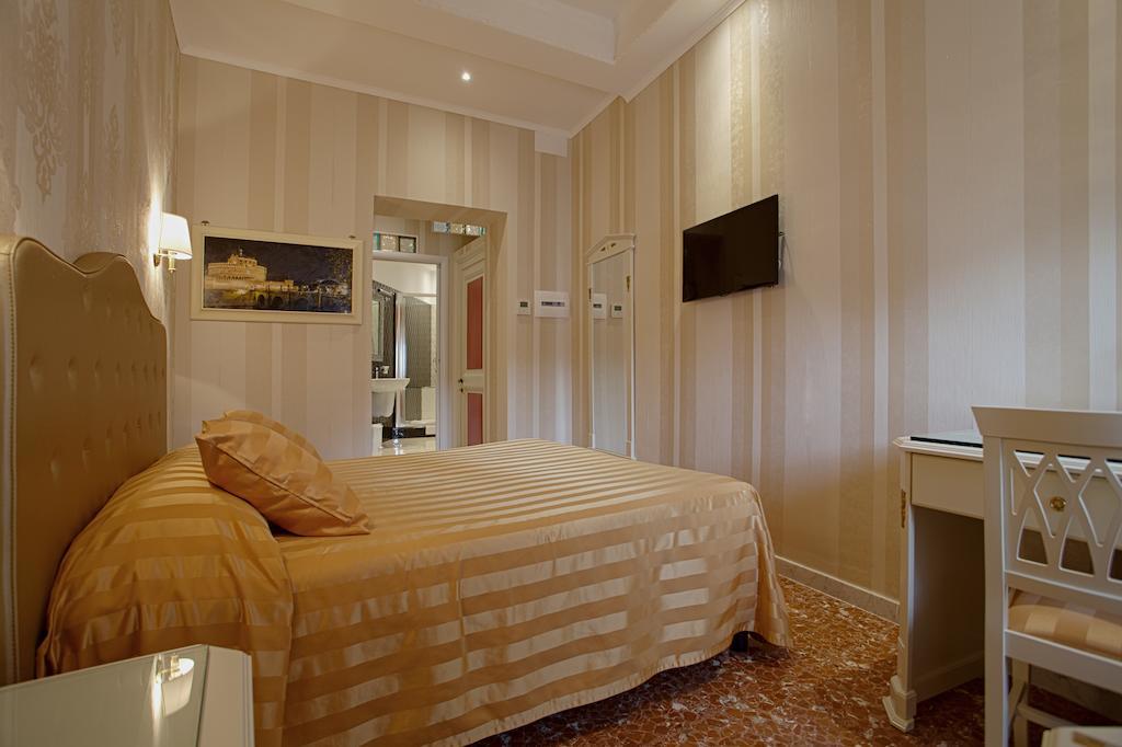 Navona Queen Rooftop Guest house 2*