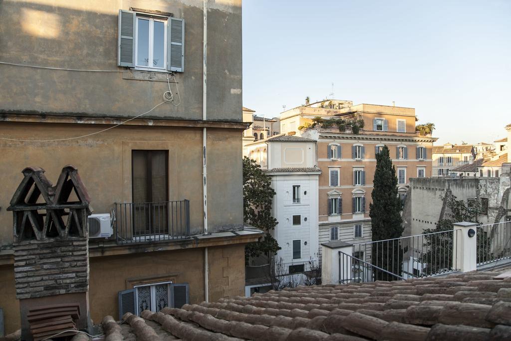 Apartment Via Giulia Dreamy Attic Rome