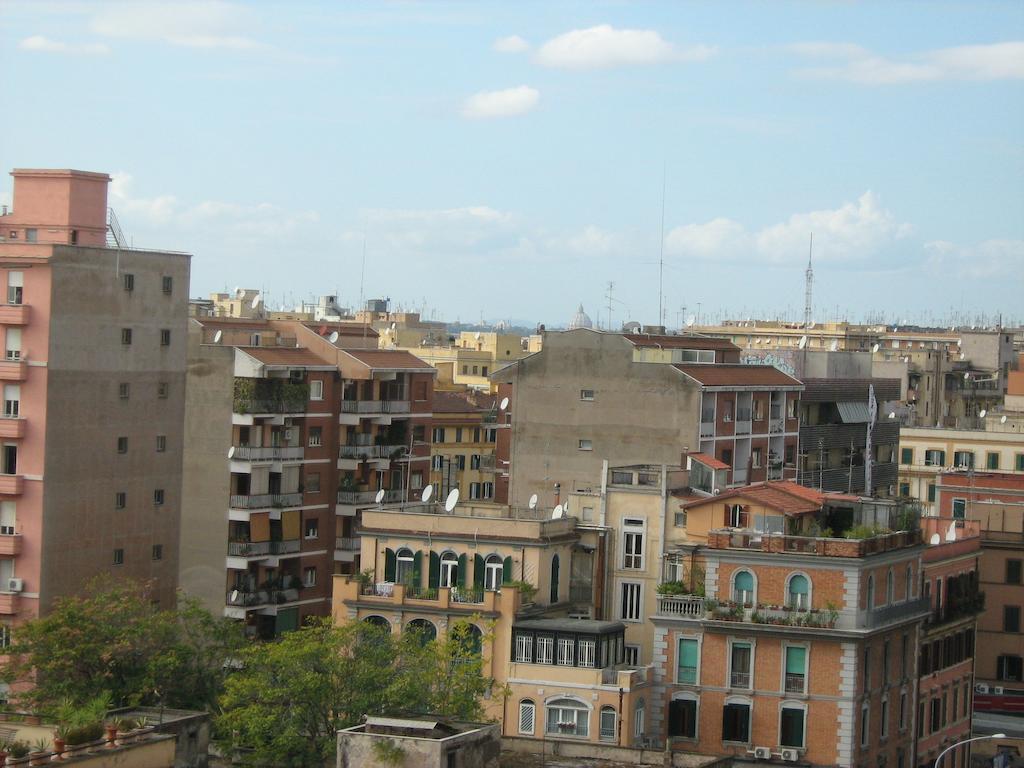 Bed & Breakfast Appia Nuova Holiday 2*