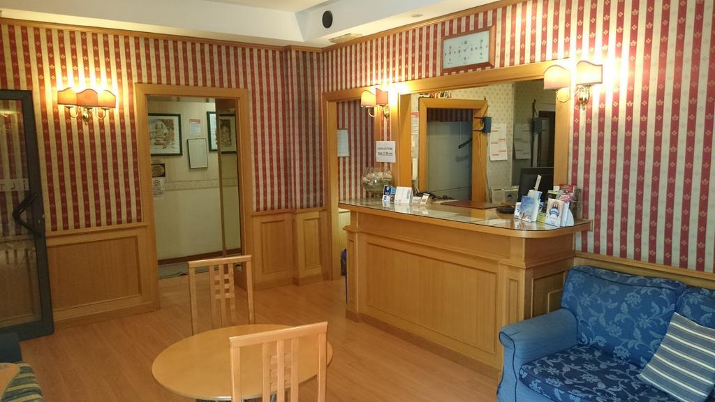 Hotel Urbis 2*