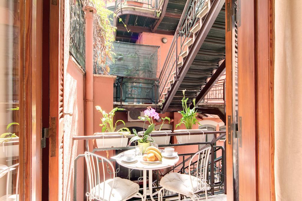 Apartment Elegant Behind The Colosseum Rome