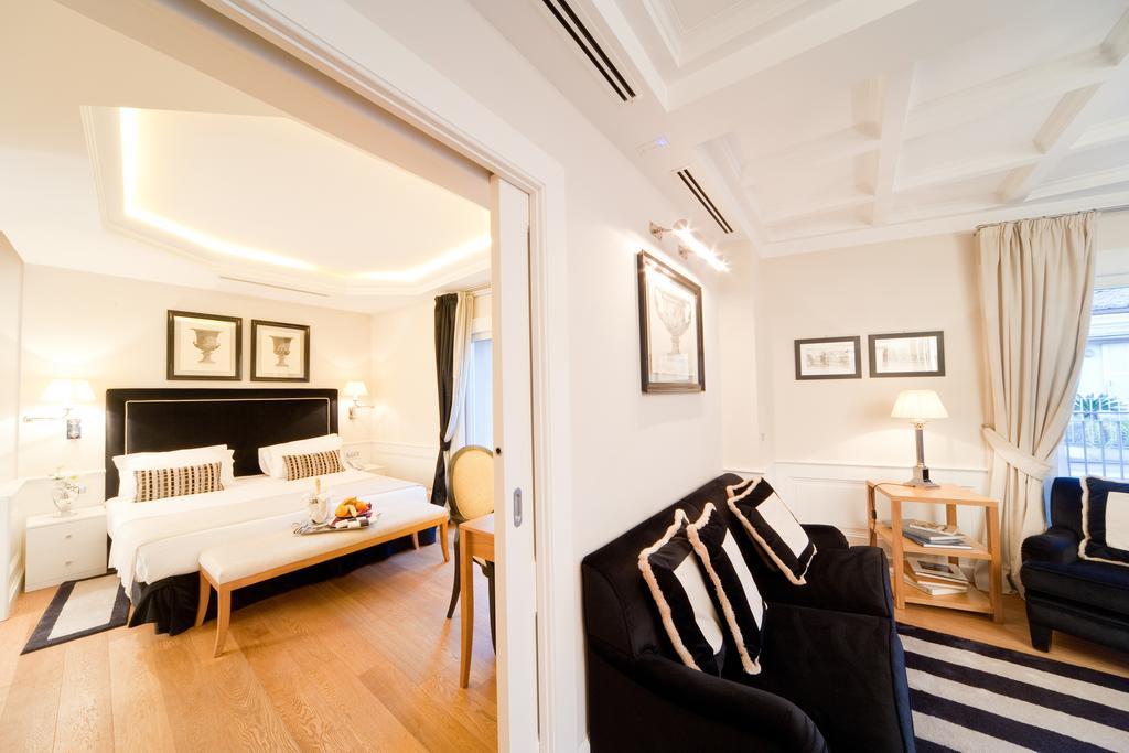 Hotel Trevi Palace Luxury Rome