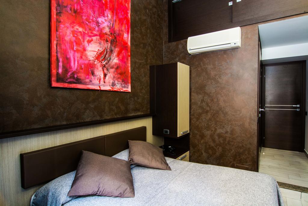 Charter Rome