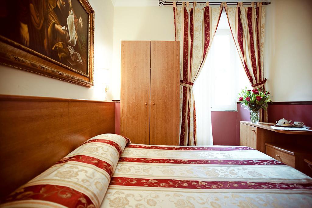 Hotel Saturnia 2*