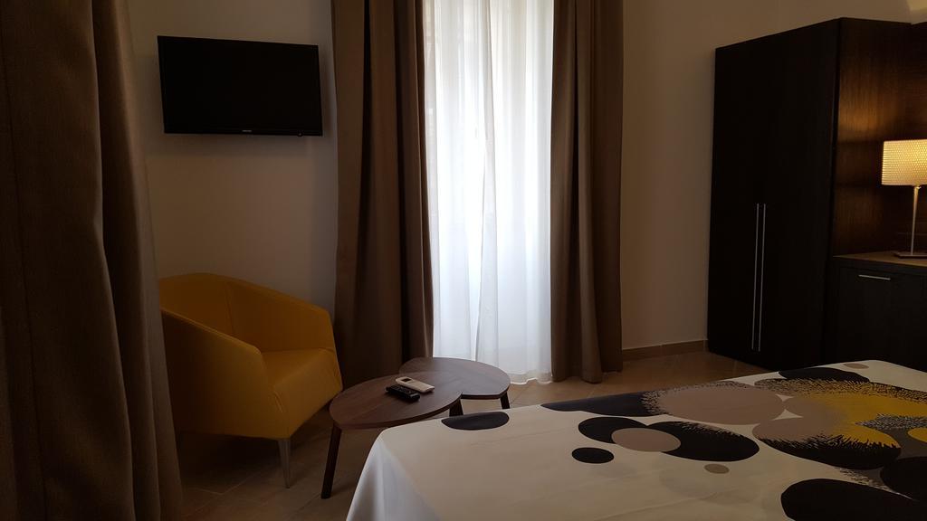 Una Finestra Su Monti Rome