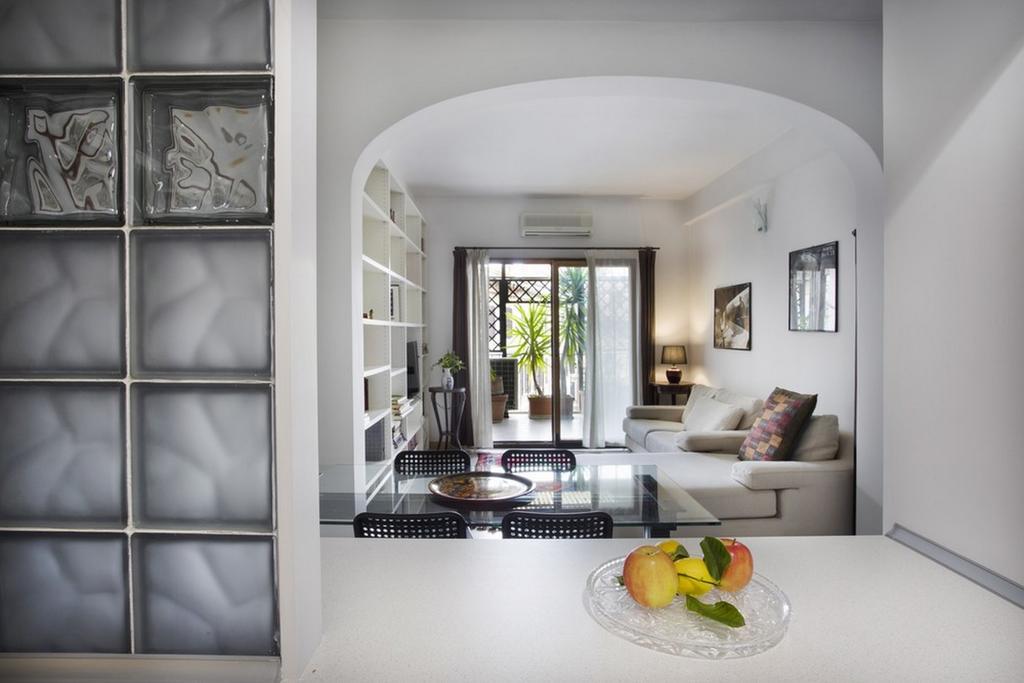 Apartment Montebello Rome